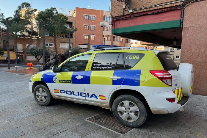 Salida de vía en Alcorcón de dos vehículos por un pique entre conductores