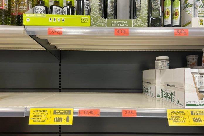 Se agota el aceite de girasol en los supermercados de Alcorcón