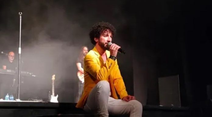 Lo Cortés...: concierto de Momo Cortés en Alcorcón