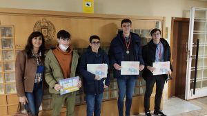Tres alumnos de Alcorcón brillan en las Olimpiadas de Química