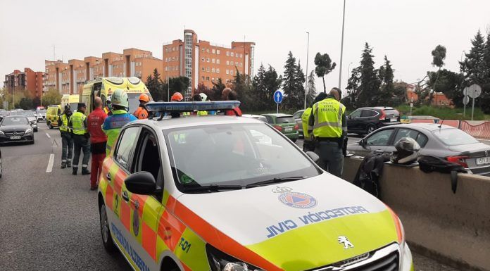 Un motorista sufre un grave accidente en la A-5 a la salida de Alcorcón Un motorista sufre un grave accidente en la A-5 a la salida de Alcorcón