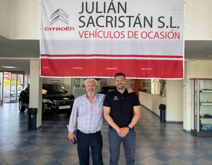 Sacristán, dos generaciones vendiendo coches en Alcorcón