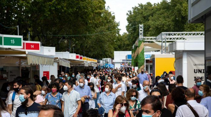 Los alcorconeros podrán leer gratis en el Metro los primeros episodios de los libros de moda