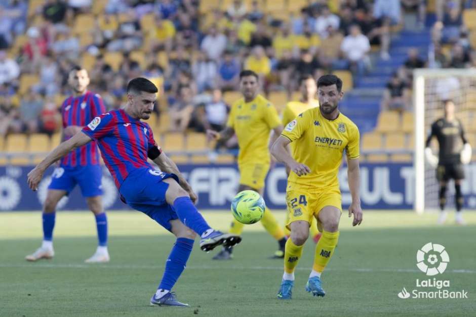 Alcorcón 1-0 Eibar/ El Alcorcón se despide de Segunda con una victoria en Santo Domingo