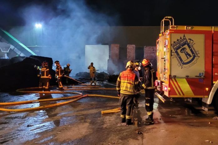 Nuevo gran incendio en la papelera Solís de Alcorcón