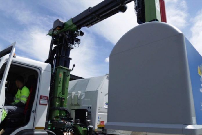 Alcorcón se prepara para instalar el quinto contenedor con modelo de carga bilateral