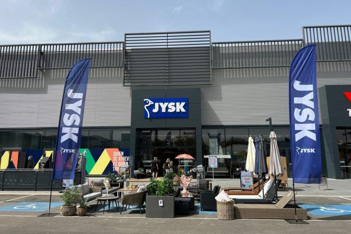 La gran tienda de muebles JYSK abre en Alcorcón