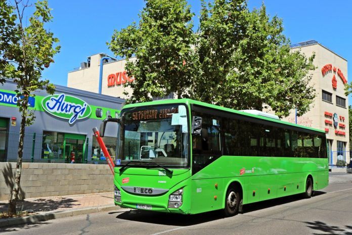 Cambio en el horario de una línea de autobús que conecta Alcorcón con Madrid