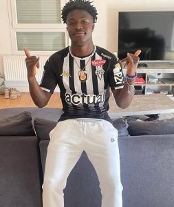 El extremo ghanés Emmanuel Addai ficha por el Alcorcón desde la cuarta división de Francia