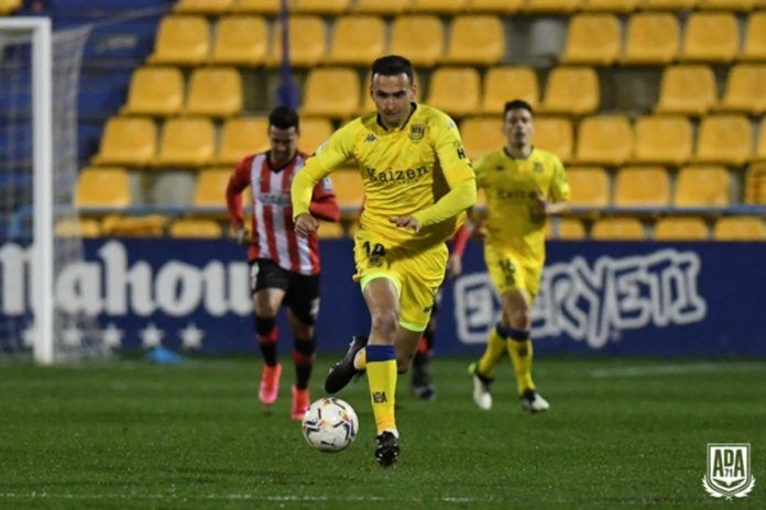 El Burgos se lanza a por el futbolista del Alcorcón, Juanma Bravo