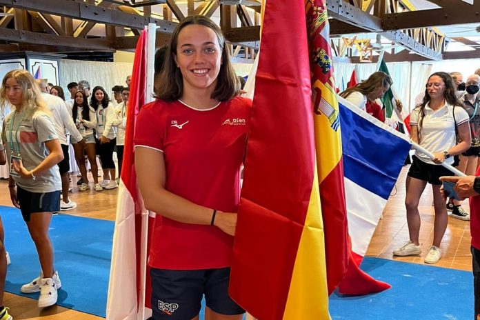 La alcorconera Candela Sánchez, subcampeona del mundo de natación en aguas abiertas