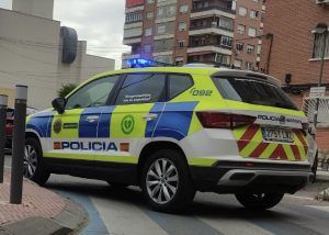 Una vecina de Alcorcón ayuda a un niño con autismo desorientado