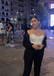 El gran gesto de una influencer con una joven vecina en las Fiestas de Alcorcón 2022