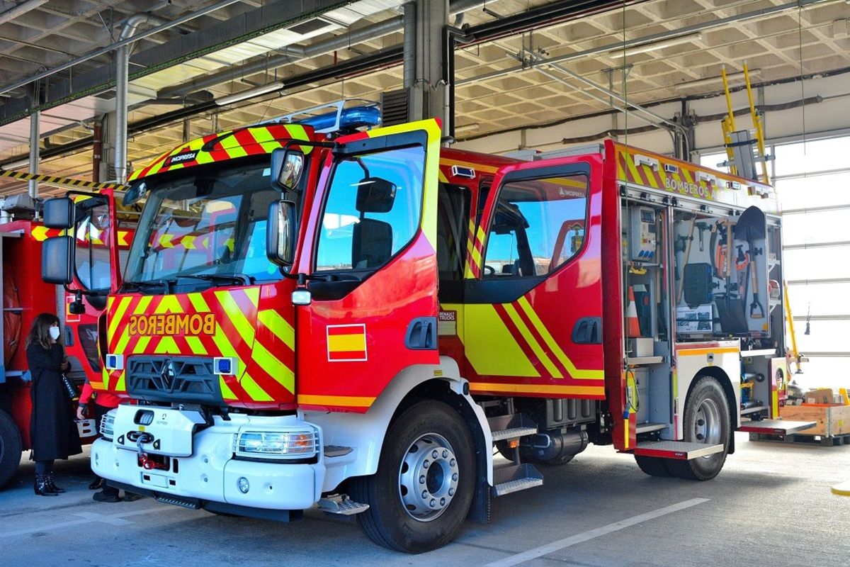 Se incendia un autobús en plena vía en Alcorcón