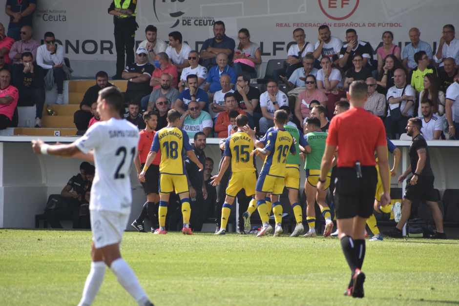 Ceuta 1-2 AD Alcorcón/ El Alcorcón conquista Ceuta con goles de Lara y Dalmau