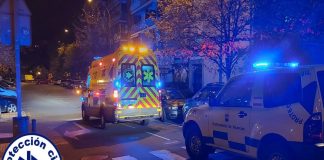 Una mujer sufre un traumatismo craneoencefálico moderado tras caerse en plena noche en Alcorcón