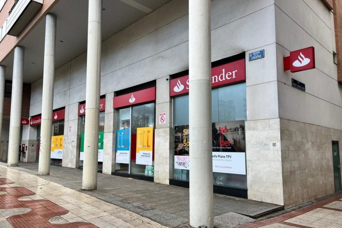 Un vecino pilla a una ladrona a la carrera y evita un atraco a un anciano en Alcorcón