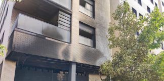 La difícil realidad de los vecinos de la Calle Oslo 45 de Alcorcón desalojados tras el incendio: "La situación es trágica"
