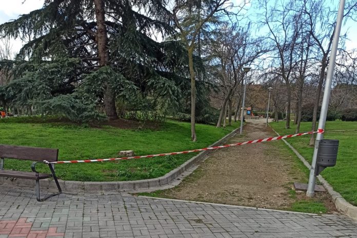 Alcorcón cierra sus parques y zonas al aire libre por el temporal