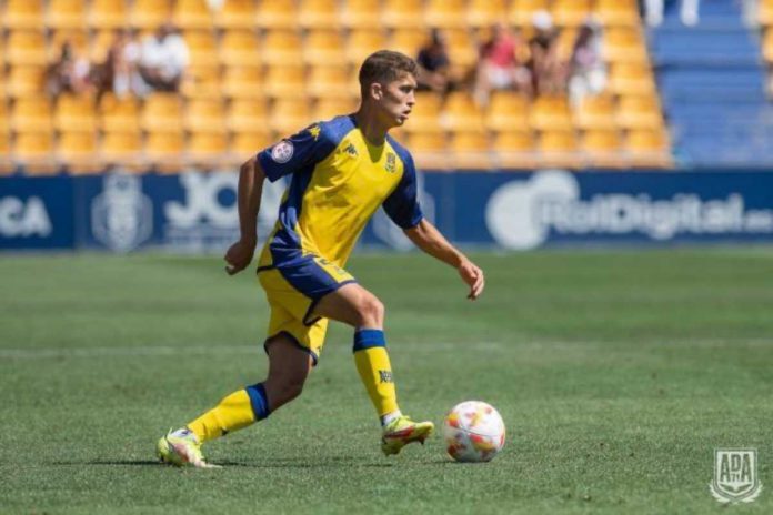 El Comité Disciplinario mantiene la sanción de cuatro partidos al jugador del Alcorcón Iago López