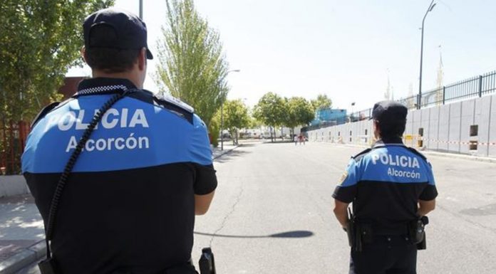 Detienen a un hombre por agredir a su pareja en presencia de un menor en Alcorcón