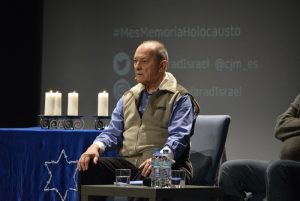 Emotivo homenaje a las víctimas del Holocausto en Alcorcón