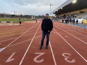 Vox Alcorcón denuncia el estado de las pistas de atletismo de Santo Domingo