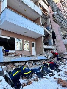 Sergio de Diego, el bombero de Alcorcón que ha ido a Turquía a ayudar tras el terremoto