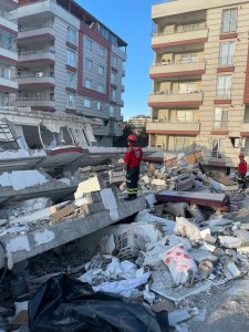 Sergio de Diego, el bombero de Alcorcón que ha ido a Turquía a ayudar tras el terremoto