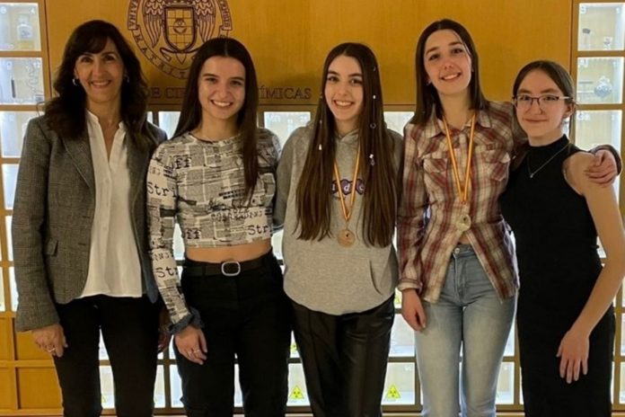 Los estudiantes del Colegio Amanecer de Alcorcón brillan en las Olimpiadas de Química y Matemáticas