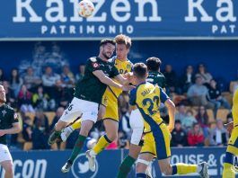 Alcorcón 0-1 Racing de Ferrol | El 'Alcor' se estrella con Gazzaniga y sufre su primera derrota en Santo Domingo