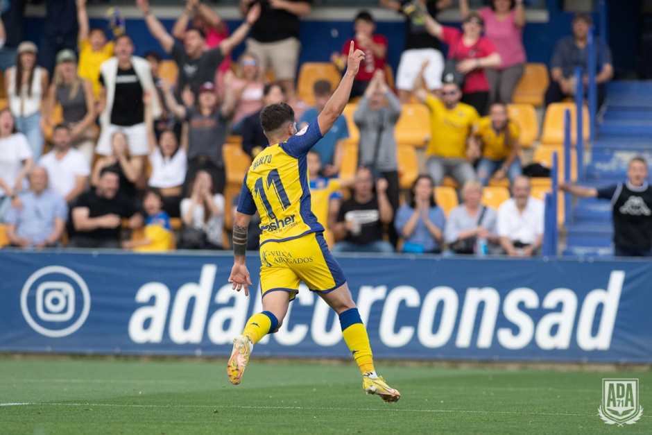 Alcorcón 2-1 Rayo Majadahonda/ Chiki y Berto mantienen al Alcorcón líder tras una gran primera parte