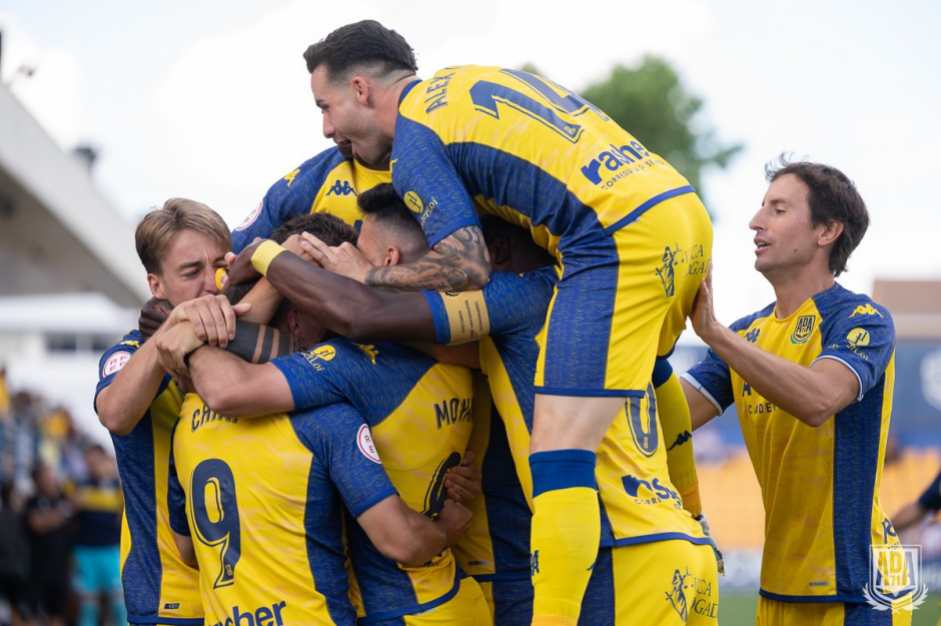 Alcorcón 2-1 Rayo Majadahonda/ Chiki y Berto mantienen al Alcorcón líder tras una gran primera parte