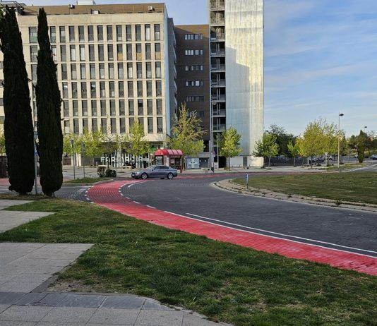 Críticas al nuevo carril bici de Parque Oeste en Alcorcón