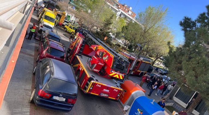 Susto en Alcorcón tras el incendio de una vivienda en la Plaza del Sol