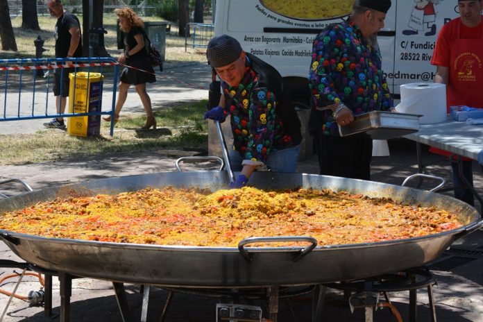 Domingo de Ecomercado y paella popular en Alcorcón