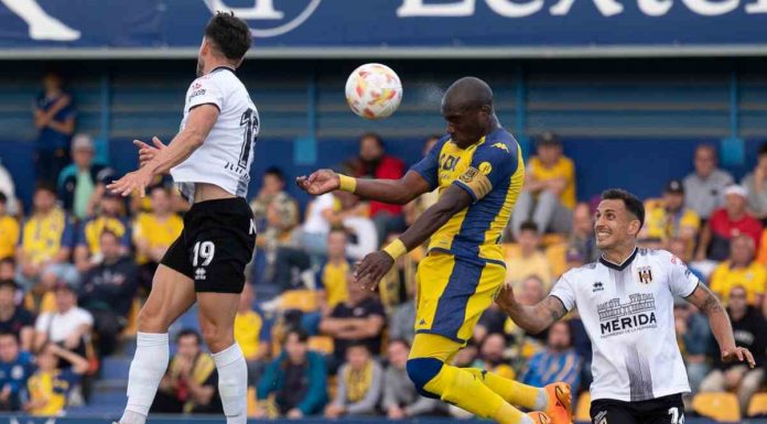 Alcorcón 0-0 Mérida/ El Alcorcón pierde el liderato tras empatar con un menos ante el Mérida