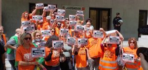 Protesta en Alcorcón contra las subidas de alquiler a decenas de vecinos por fondos buitre