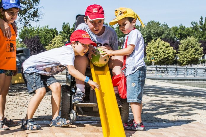 Vuelve el campamento urbano de verano para menores y jóvenes con discapacidad de Alcorcón