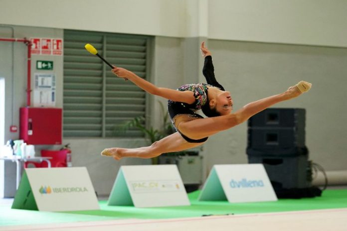 Una vecina de Alcorcón, campeona de Madrid de gimnasia rítmica