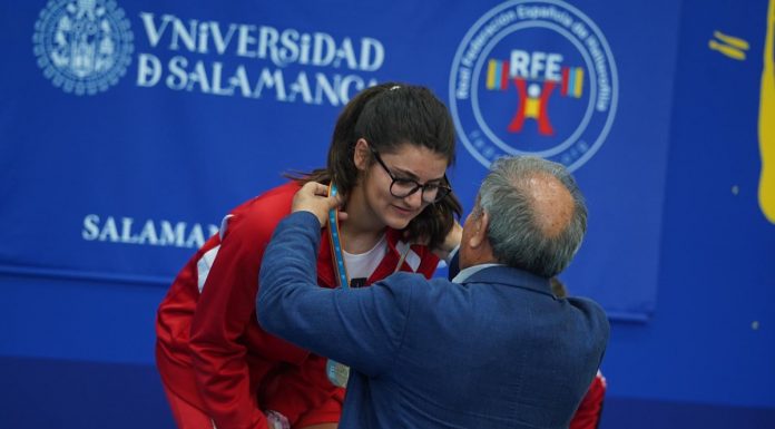 Sofía Martín Prol, estudiante del Eurocolegio Casvi, subcampeona de España de Halterofilia