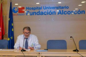 Acto del Hospital de Alcorcón para despedir a los especialistas y recibir a los nuevos residentes