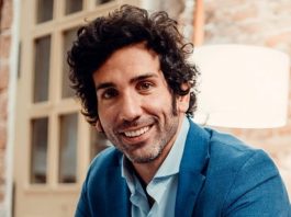El sábado inolvidable de Javier Rojas Martín: jura como concejal en Alcorcón y se casa con Carolina Trillo, la hija de Encarna Salazar
