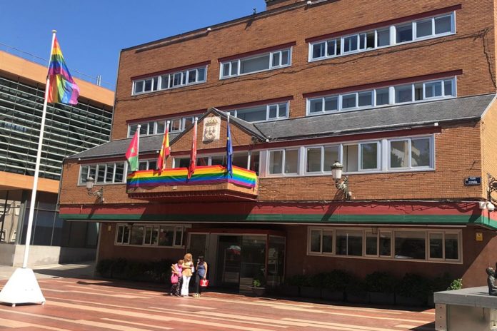 Alcorcón volverá a izar la bandera LGTB en apoyo al colectivo