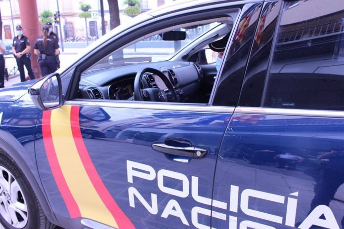 Detenido un matrimonio por vender cocaína y hachís en Alcorcón