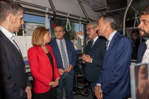 Inauguración de los nuevos autobuses eléctricos en Alcorcón: “Lo que vemos hoy es un hito”