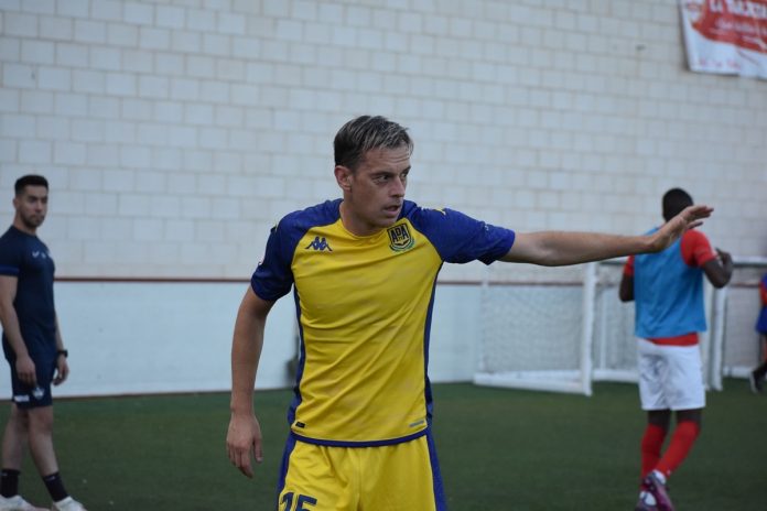 Javi Lara acompañará al Alcorcón en su regreso a Segunda División