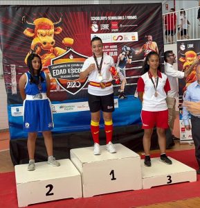 La alcorconera Sara Sánchez, campeona de España de boxeo en edad escolar