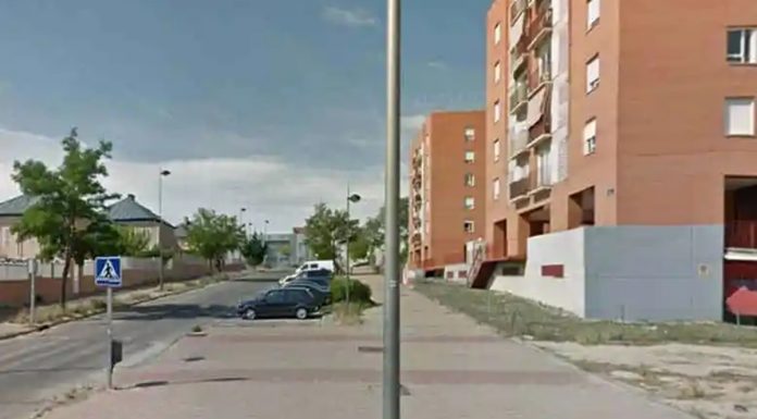 Vecinos de la calle Praga de Alcorcón denuncian la okupación del lugar