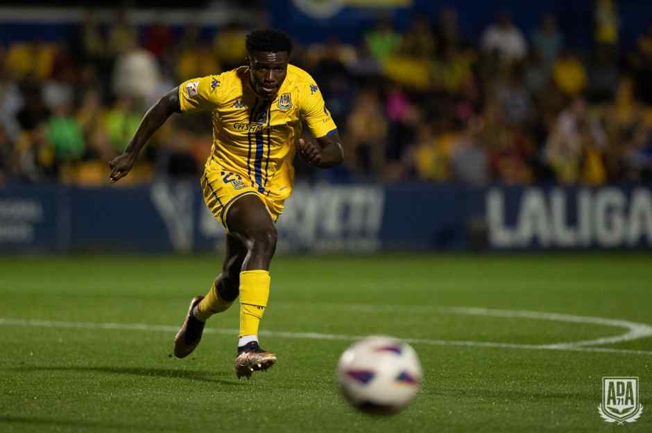 Alcorcón 0-2 Huesca/ El Alcorcón sigue sin saber ganar en Santo Domingo